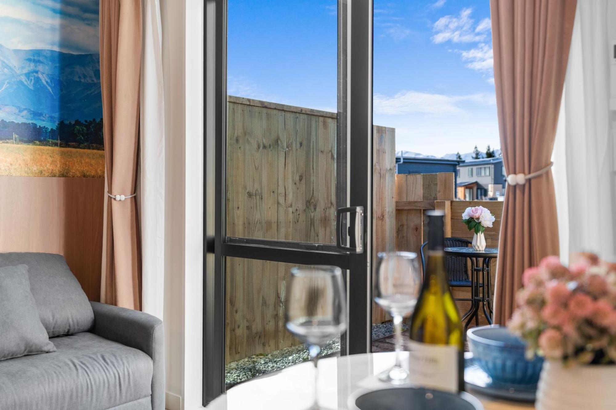 Sunshine Suites Лейк Текапо Екстериор снимка